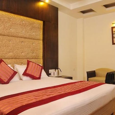 Hotel City Height - Delhi Ncr Id Not Accepted New Delhi Exteriör bild