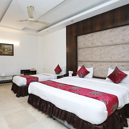 Hotel City Height - Delhi Ncr Id Not Accepted New Delhi Exteriör bild